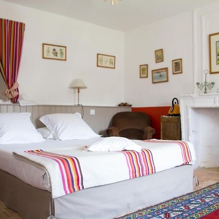 Chateau De L'Oiseliniere Bed & Breakfast Gorges  Exterior photo
