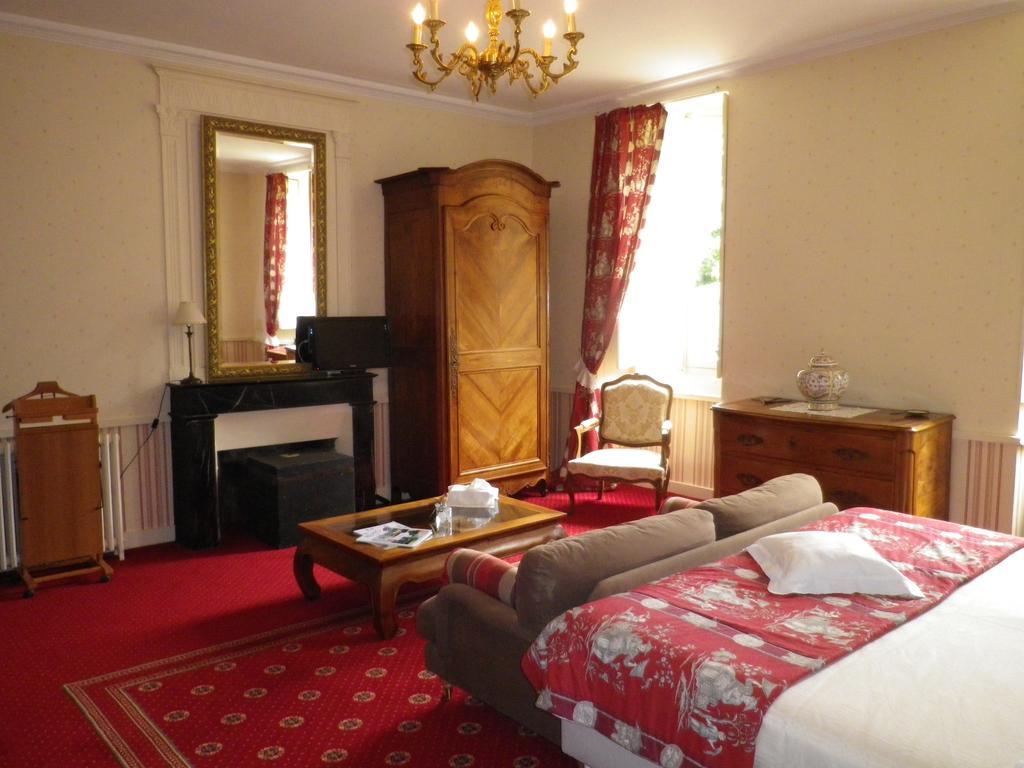 Chateau De L'Oiseliniere Bed & Breakfast Gorges  Room photo