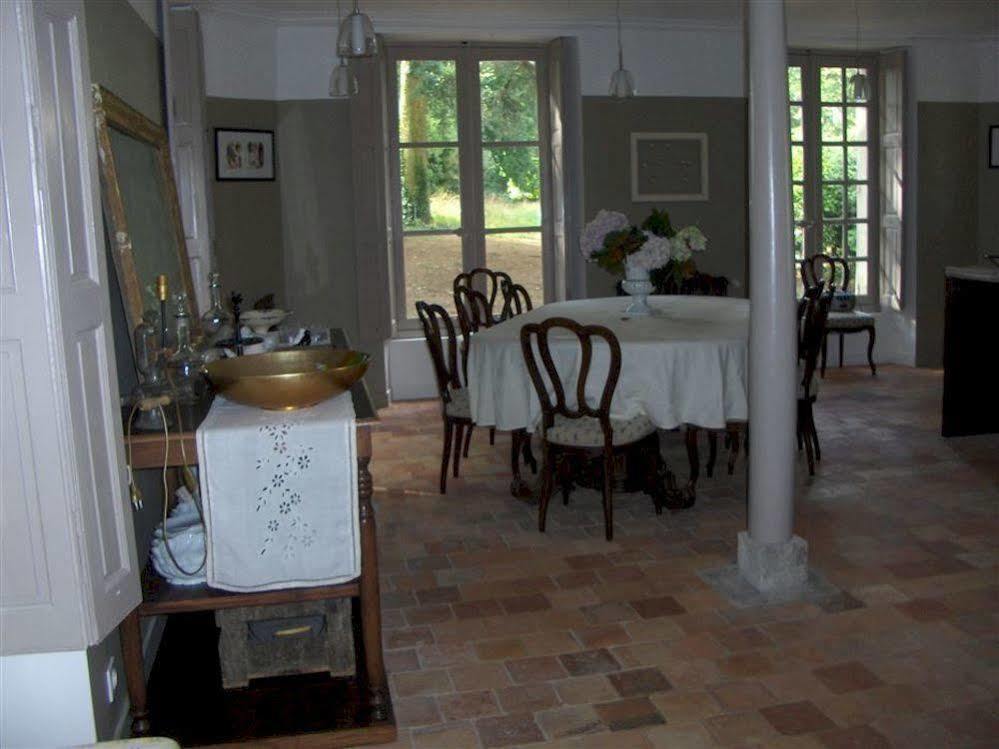 Chateau De L'Oiseliniere Bed & Breakfast Gorges  Exterior photo