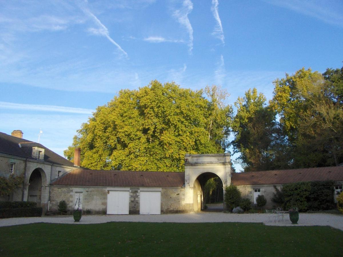 Chateau De L'Oiseliniere Bed & Breakfast Gorges  Exterior photo